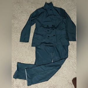 Spirit Halloween Addams family Mr.Addams green pinstripe suit